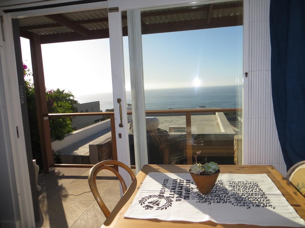 Camps Bay Studio Guesthouse - Studio Kapstaden Rum bild