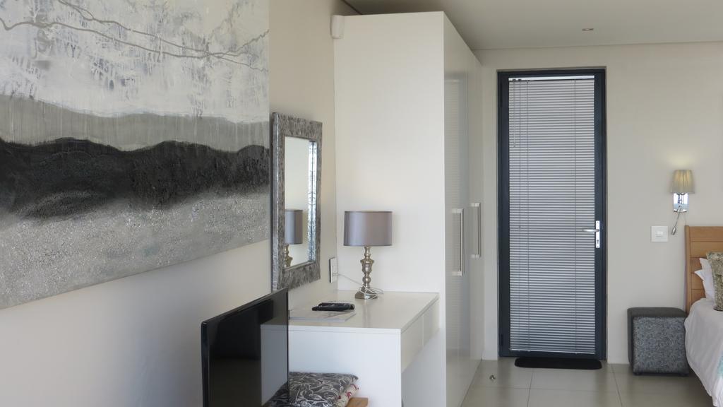Camps Bay Studio Guesthouse - Studio Kapstaden Exteriör bild